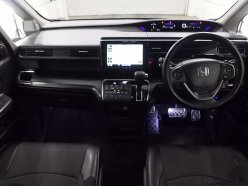 HONDA STEPWGN COOL SPIRIT 8-SEATERS 2015