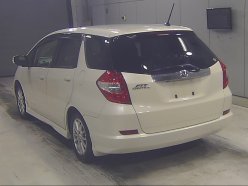 HONDA FIT SHUTTLE 15X S PACKAGE SOU TEA K CAR 2011