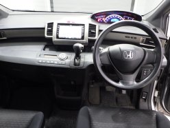 HONDA FREED SPIKE G JUST SELECTION 2010
