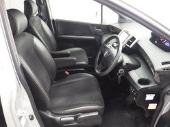 HONDA FREED SPIKE G PREMIUM EDITION 2015