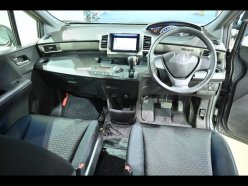 HONDA FREED SPIKE G AERO 2011