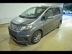 HONDA FREED SPIKE G AERO 2011