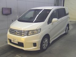 HONDA FREED SPIKE G Aero 2011