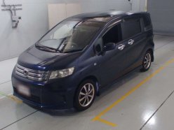 HONDA FREED SPIKE G Aero 2010