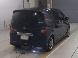 HONDA FREED SPIKE G Aero 2010