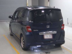 HONDA FREED SPIKE G Aero 2010