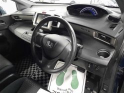 HONDA FREED SPIKE G Aero 2010