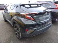 TOYOTA C-HR G-T 4WD 2016