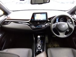 TOYOTA C-HR G-T 4WD 2016