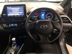 TOYOTA C-HR G-T 4WD 2016