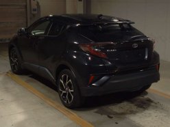TOYOTA C-HR G-T 4WD 2016