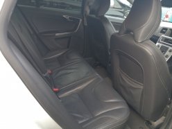 VOLVO V60 1.6 T4 R-Design 2012