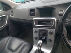 VOLVO V60 1.6 T4 R-Design 2012