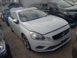 VOLVO V60 1.6 T4 R-Design 2012