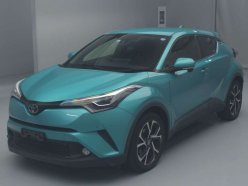 TOYOTA C-HR G-T 4WD 2016