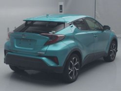 TOYOTA C-HR G-T 4WD 2016