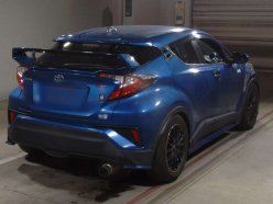TOYOTA C-HR S-T 4WD 2017