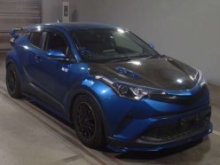 TOYOTA C-HR S-T 4WD 2017