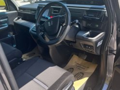HONDA STEPWGN HYBRID B HONDA SENSING 2018