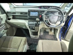 HONDA STEPWGN G 8-SEATERS 2015