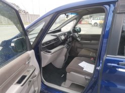 HONDA STEPWGN G 8-SEATERS 2015