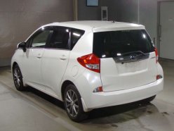 SUBARU TREZIA 1.3i-L 2013