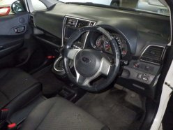 SUBARU TREZIA 1.3i-L 2013