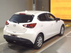 MAZDA DEMIO 13 S 2015