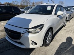 MAZDA DEMIO 13 S 2015