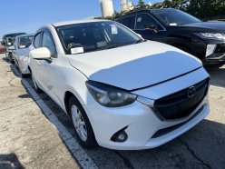 MAZDA DEMIO 13 S 2015