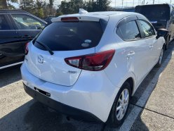 MAZDA DEMIO 13 S 2015