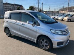 HONDA FREED SPIKE G JUST SELECTION 2010