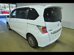 HONDA FREED G Premium Edition 7seats 2015