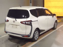 TOYOTA SIENTA G 2015