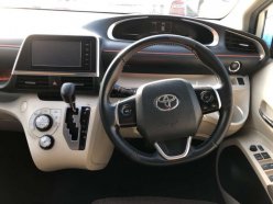 TOYOTA SIENTA G 2015