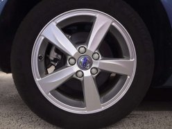 VOLVO V40 T3 2015