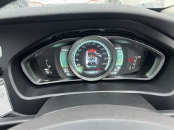 VOLVO V40 T3 2015