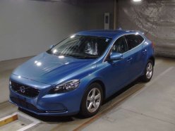 VOLVO V40 T3 2015