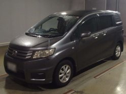 HONDA FREED SPIKE G 2010