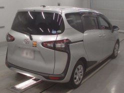 TOYOTA SIENTA G 2015