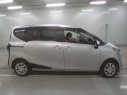TOYOTA SIENTA G 2015