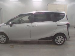 TOYOTA SIENTA G 2015