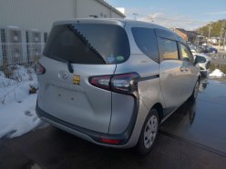 TOYOTA SIENTA G 2015