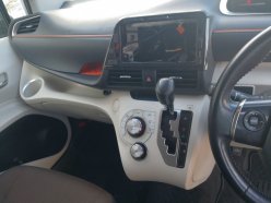 TOYOTA SIENTA G 2015