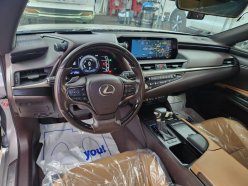 LEXUS ES300H  2020