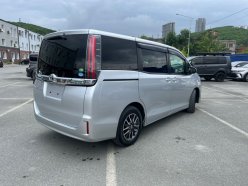 TOYOTA NOAH 2.0 X 2018