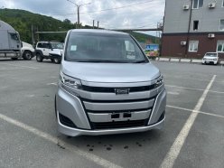 TOYOTA NOAH 2.0 X 2018