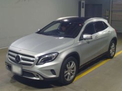 MERCEDES BENZ GLA  2015