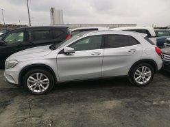 MERCEDES BENZ GLA  2015
