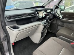 HONDA STEPWGN 4WD G 7seats 2015